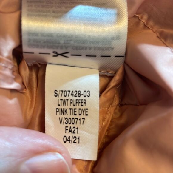 Gap Kids 100% Recycled Polyester Cold Control Puffer Jacket Pink Tie Dye size XS - Picture 11 of 13